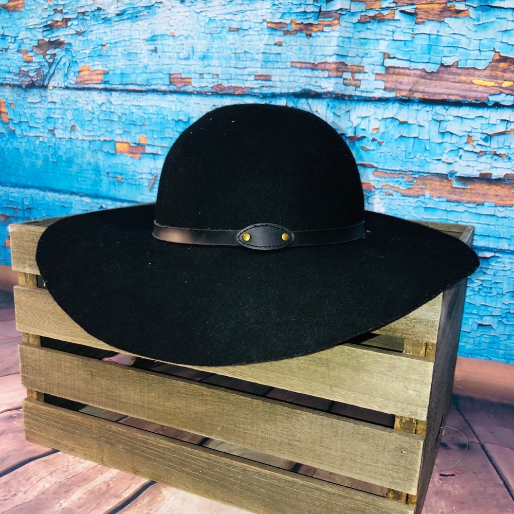 Black Brimmed Hat
